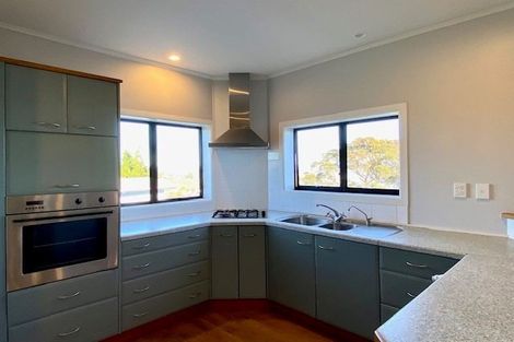Photo of property in 2 Williams Crescent, Maketu, 3189