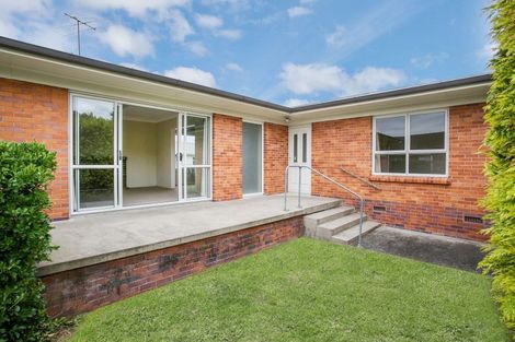 Photo of property in 8 Opaheke Road, Papakura, 2110