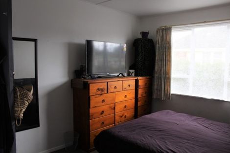 Photo of property in 16 James Street, Dannevirke, 4930