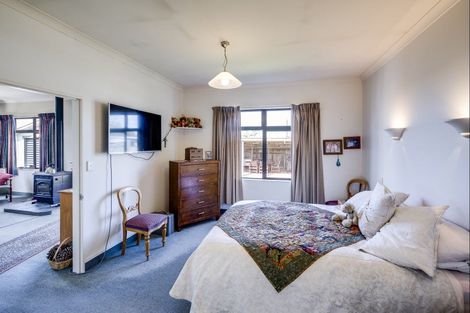 Photo of property in 106 Stortford Street, Saint Leonards, Hastings, 4120