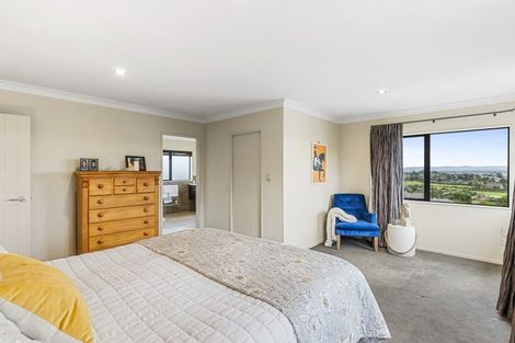 Photo of property in 47 Kittiwake Drive, Schnapper Rock, Auckland, 0632