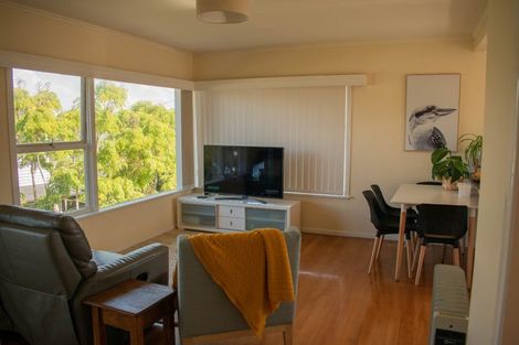 Photo of property in 1/32 Wicklow Road, Narrow Neck, Auckland, 0622