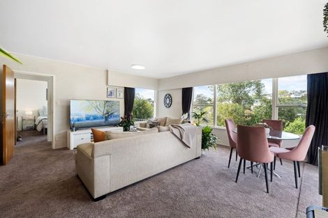 Photo of property in 1/27 Sandown Road, Rothesay Bay, Auckland, 0630