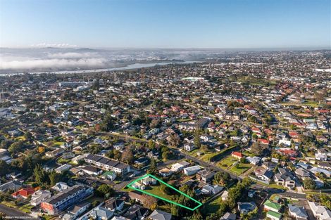 Photo of property in 4 Pomelo Road, Te Atatu South, Auckland, 0610