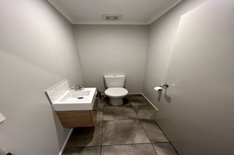 Photo of property in 31 Mooring Close, Whitby, Porirua, 5024