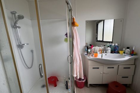 Photo of property in 1/39 Caribbean Drive, Unsworth Heights, Auckland, 0632