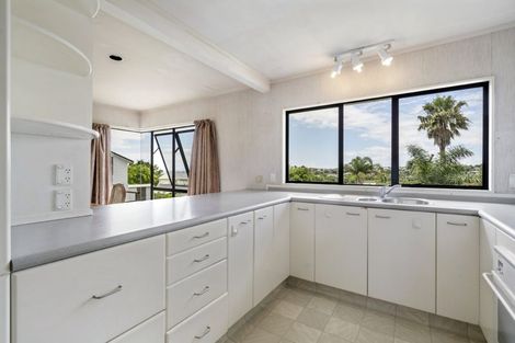 Photo of property in 1/55 Nigel Road, Browns Bay, Auckland, 0630