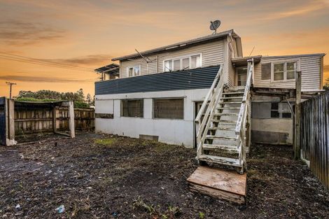 Photo of property in 72 Don Buck Road, Massey, Auckland, 0614