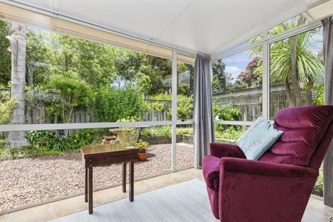Photo of property in 33 Settlers Grove, Orewa, 0931