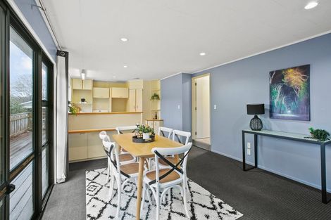 Photo of property in 25 Montana Place, Merrilands, New Plymouth, 4312