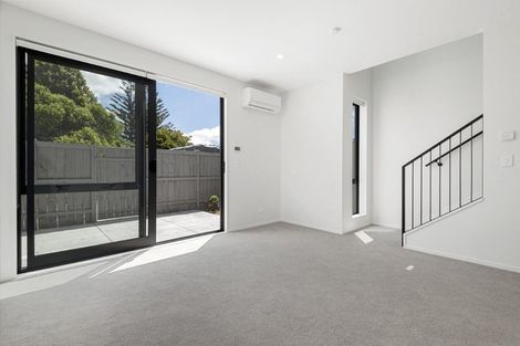 Photo of property in 116 Pepene Avenue, Takanini, Auckland, 2112