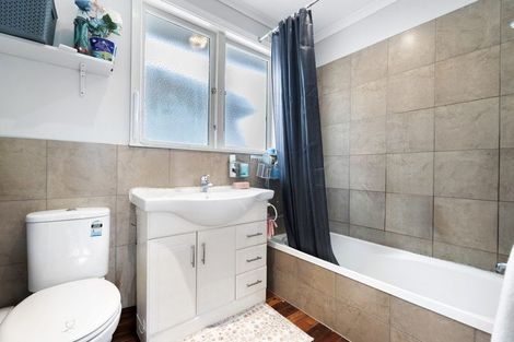Photo of property in 53 Bond Crescent, Forrest Hill, Auckland, 0620