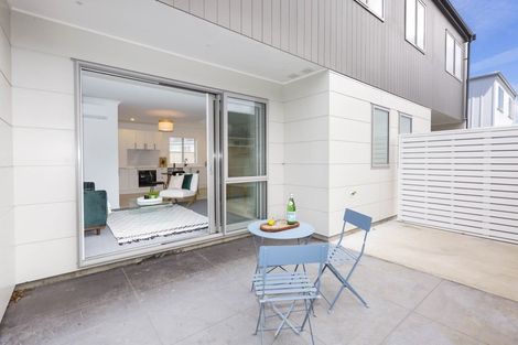 Photo of property in 44c Pine Avenue, Upper Hutt Central, Upper Hutt, 5018