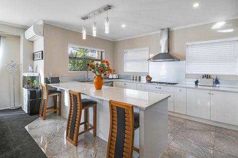 Photo of property in 51 Castlederg Drive, Flat Bush, Auckland, 2019