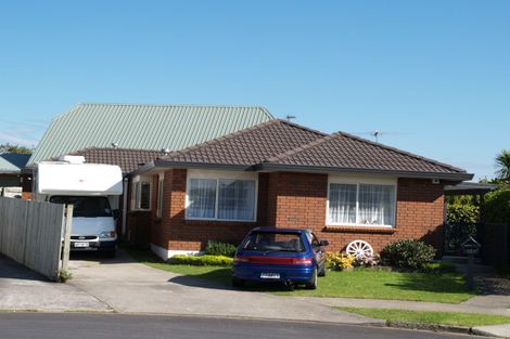 Photo of property in 2/12 Emma Court, Northpark, Auckland, 2013