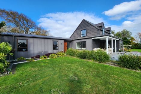 Photo of property in 136 Wairau Road, Oakura, New Plymouth, 4374