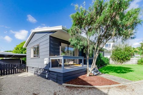 Photo of property in 3a Campion Road, Waikanae Beach, Waikanae, 5036