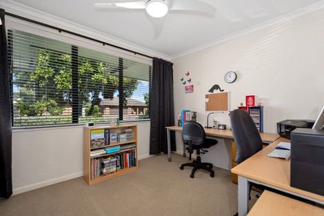 Photo of property in 6 Golden Courie Close, Papamoa Beach, Papamoa, 3118