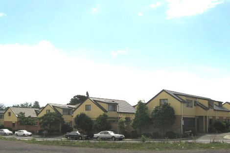 Photo of property in 2/1 Melview Place, New Lynn, Auckland, 0600