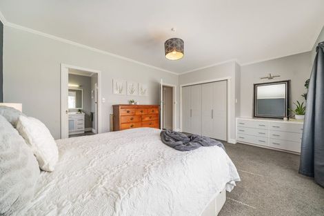 Photo of property in 11 Golders Road, Elderslea, Upper Hutt, 5018