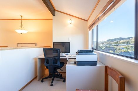 Photo of property in 6 Montrose Grove, Churton Park, Wellington, 6037