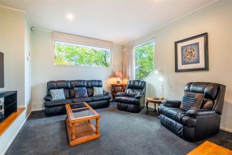 Photo of property in 8 Hebe Place, Birkenhead, Auckland, 0626