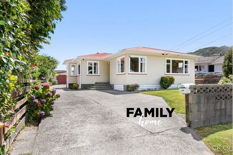 Photo of property in 44 Russell Road, Wainuiomata, Lower Hutt, 5014