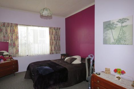 Photo of property in 131 Queen Street, Westport, 7825