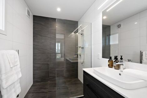 Photo of property in 74u5 Jubilee Road, Khandallah, Wellington, 6035