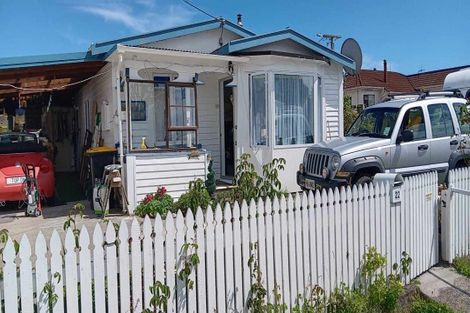 Photo of property in 22 Russell Street, Westport, 7825