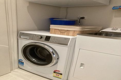 Photo of property in 22 Liardet Apartments, 203/22 Liardet Street, New Plymouth, 4310
