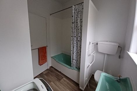 Photo of property in 51 Endeavour Street, Lyall Bay, Wellington, 6022