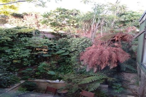 Photo of property in 2/26 Colonial Road, Birkenhead, Auckland, 0626