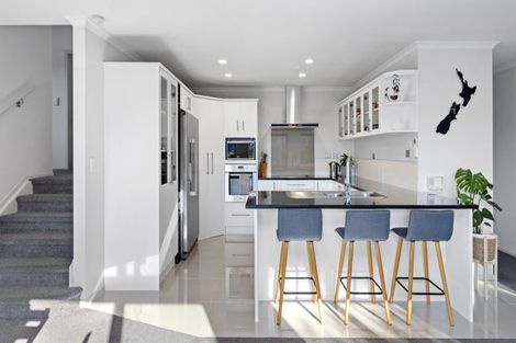Photo of property in 28 Twomey Drive, Pukekohe, 2120