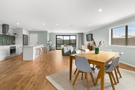 Photo of property in 11 Tutira Place, Poraiti, 4112