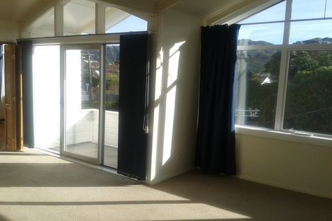 Photo of property in 9 Swansea Street, Khandallah, Wellington, 6035