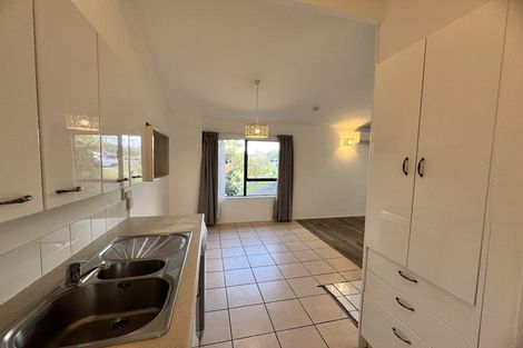 Photo of property in 1/4 Braund Place, Glenfield, Auckland, 0629