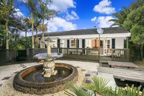 Photo of property in 27 Wairau Road, Forrest Hill, Auckland, 0627