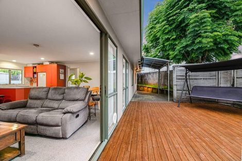 Photo of property in 7a Patrice Place, Massey, Auckland, 0614