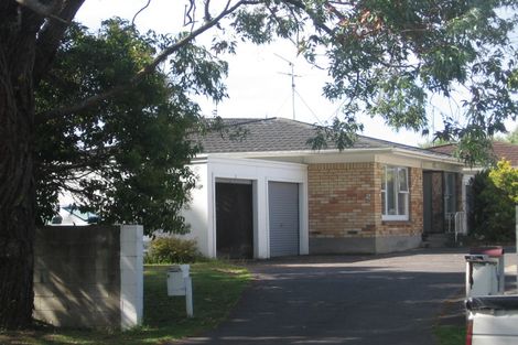 Photo of property in 1/21 Thornton Road, Milford, Auckland, 0620