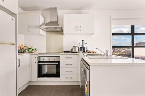 Photo of property in 17 Owens Place, Mount Maunganui, 3116