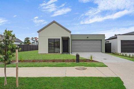 Photo of property in 104 Mataikokako Loop, Kawakawa Bay, 2585