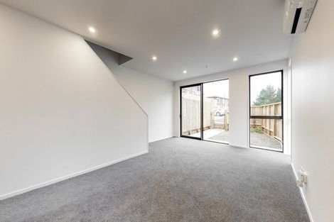 Photo of property in 62u7 Spenmoor Street, Newlands, Wellington, 6037