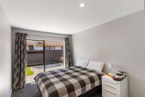 Photo of property in 4 Jacaranda Place, Parklands, Christchurch, 8083