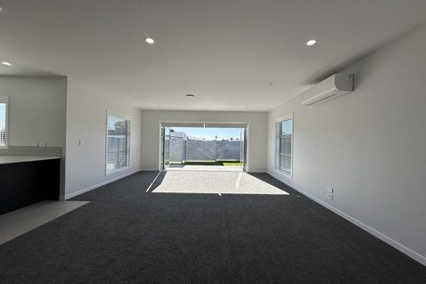 Photo of property in 6 George Yee Place, Taradale, 4112