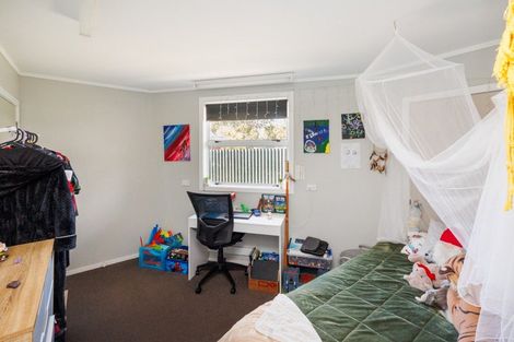 Photo of property in 8a Kaimanawa Street, Kelvin Grove, Palmerston North, 4414