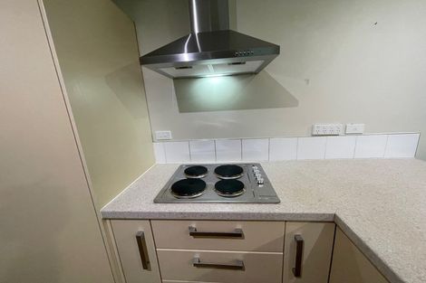 Photo of property in 5b Simons Street, Moturoa, New Plymouth, 4310