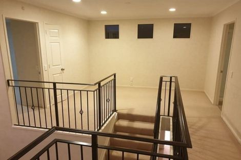 Photo of property in 31 Middlefield Drive, East Tamaki Heights, Auckland, 2016