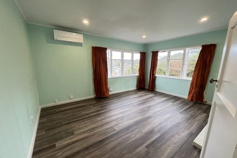 Photo of property in 1 Wavell Street, Karori, Wellington, 6012