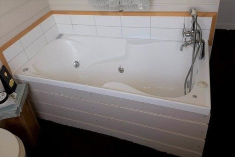 Photo of property in 112 Main Road South, Karoro, Greymouth, 7805
